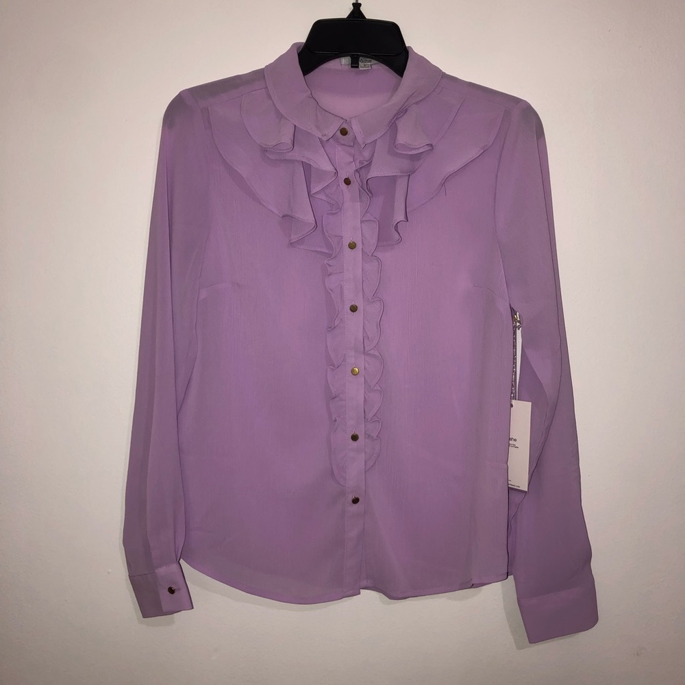 Light Purple/ lilac Button up Blouse!